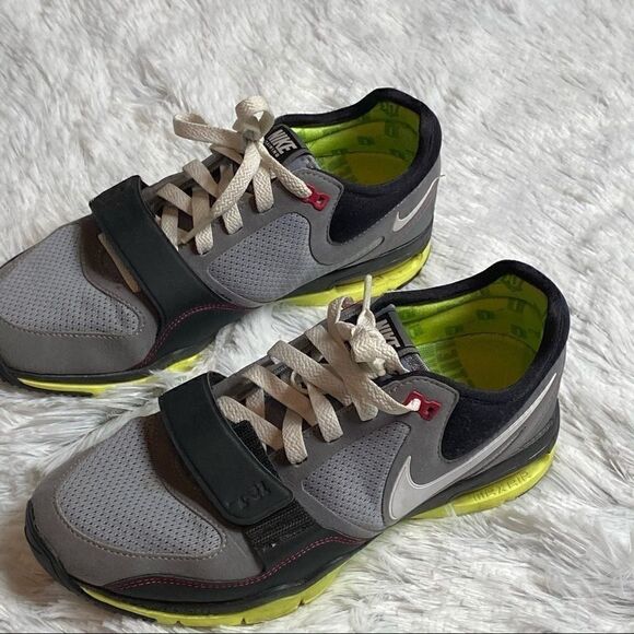 Nike Air Max Trainer One Athletic Shoes - Picture 2 of 6
